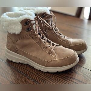 Sketchers Air Cooled, Goga Mat, Ultra Go Boots. Like New